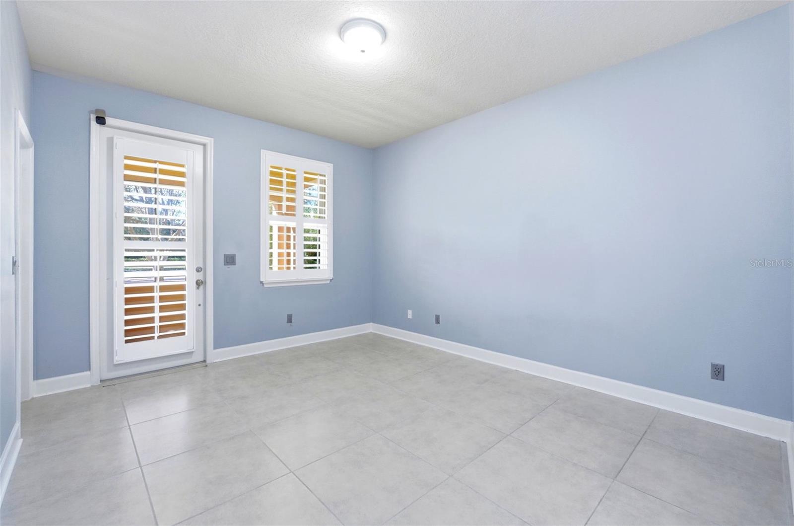 VILLAGEWALK/LK NONAD - Residential Lease