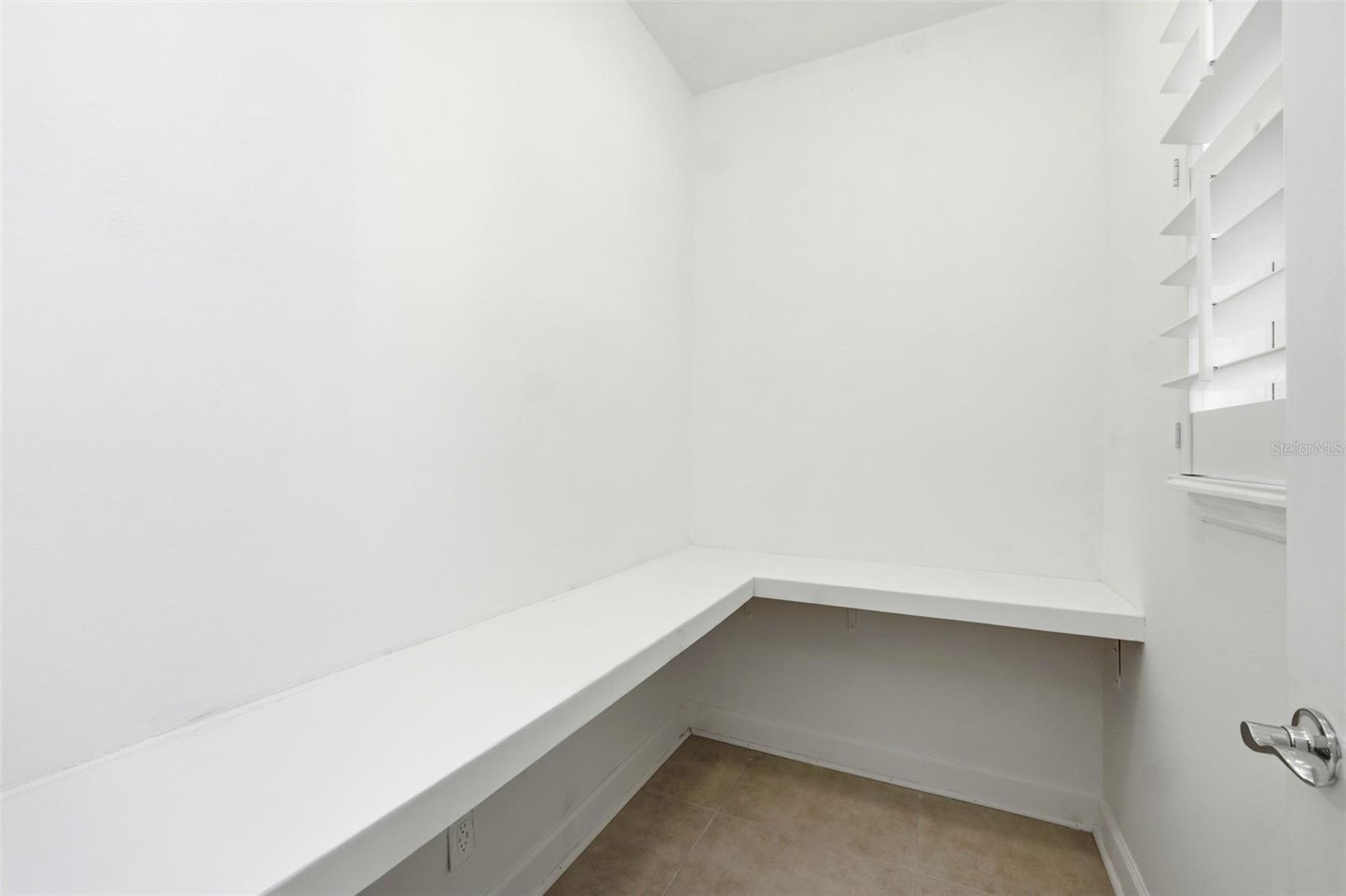 VILLAGEWALK/LK NONAD - Residential Lease