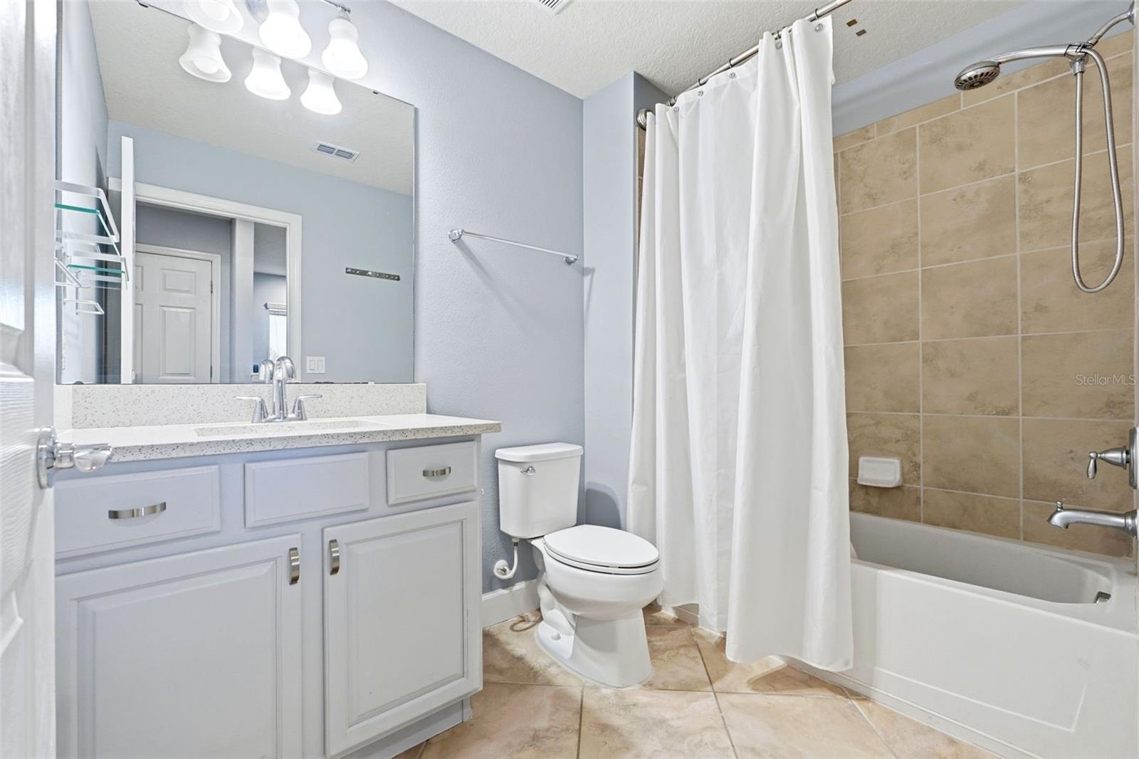 VILLAGEWALK/LK NONAD - Residential Lease