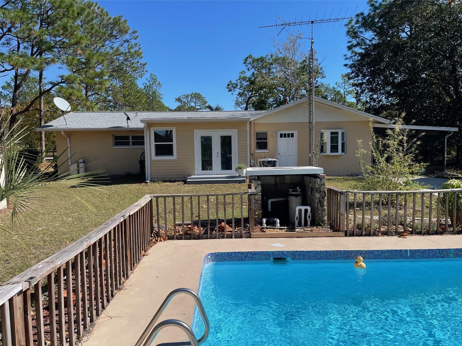 RAINBOW LAKES ESTATES - Residential