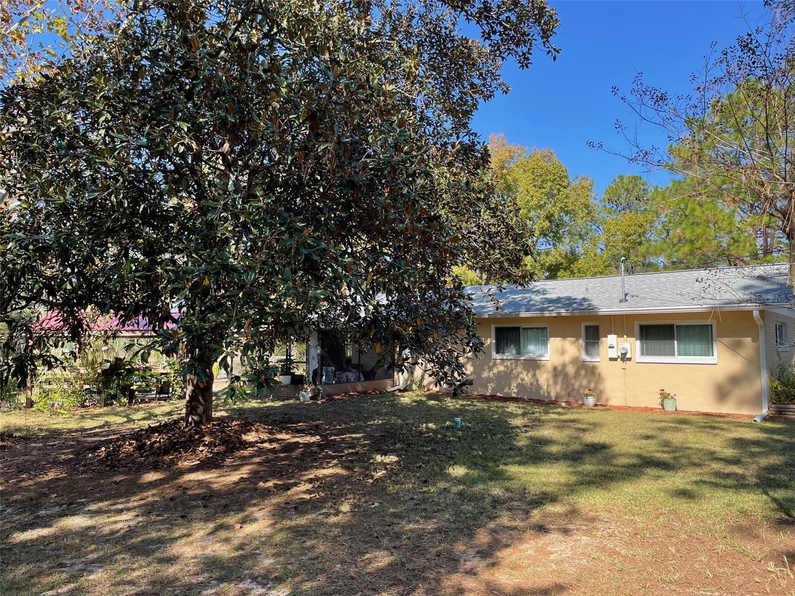 RAINBOW LAKES ESTATES - Residential