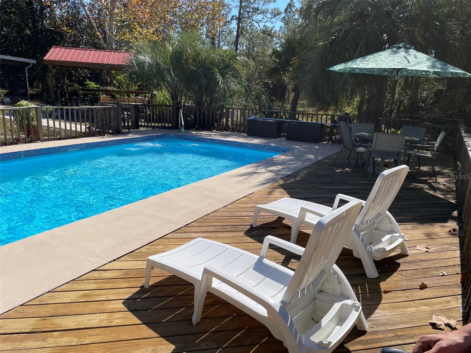 RAINBOW LAKES ESTATES - Residential