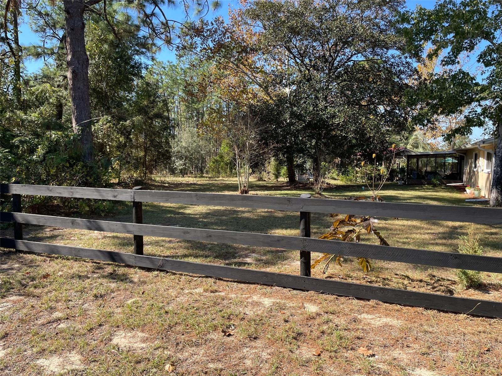 RAINBOW LAKES ESTATES - Residential