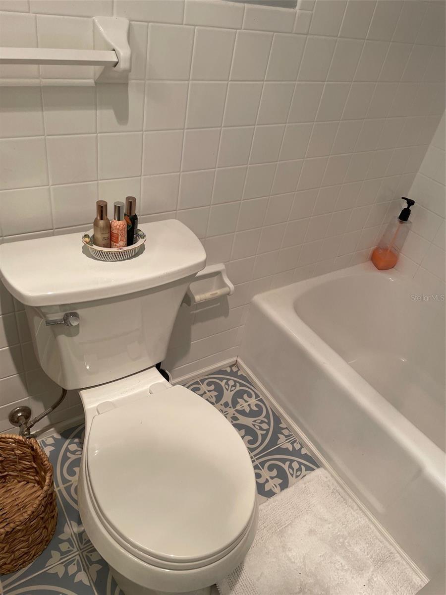 RAINBOW LAKES ESTATES - Residential