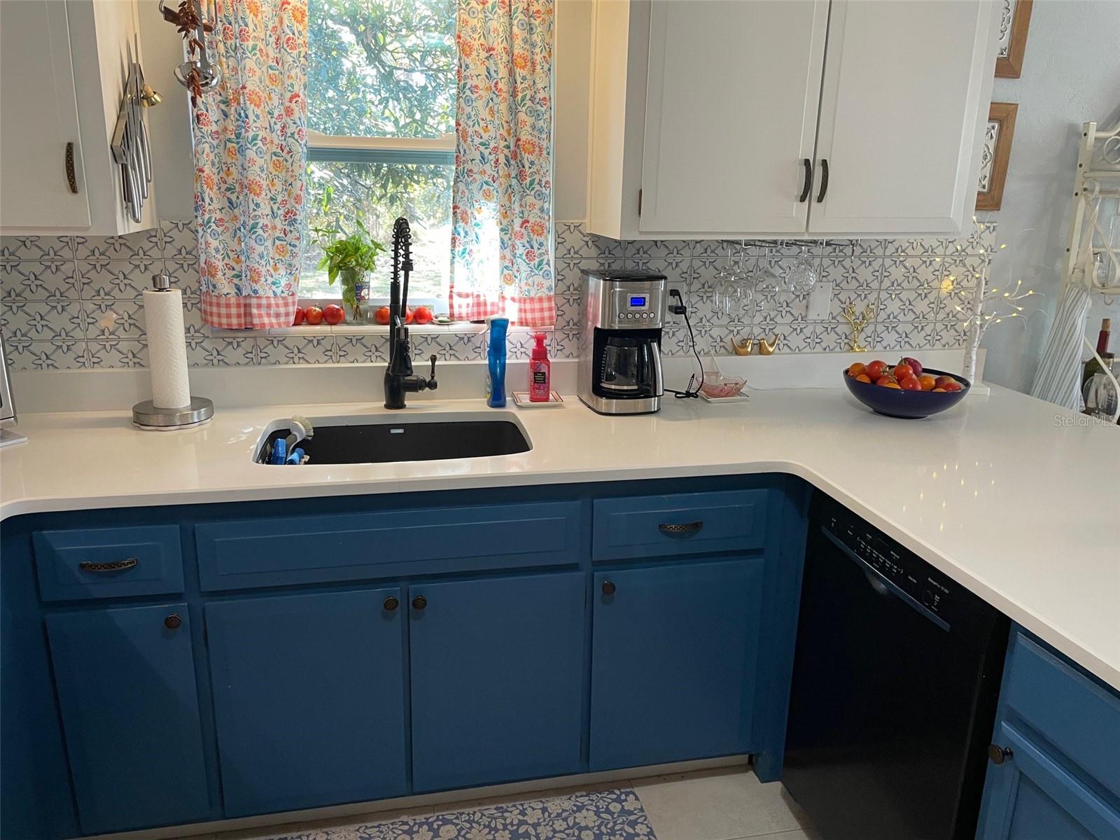 RAINBOW LAKES ESTATES - Residential