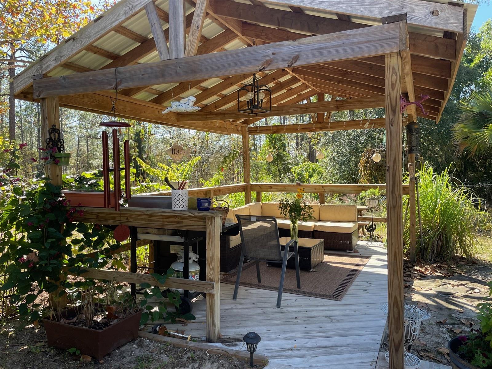 RAINBOW LAKES ESTATES - Residential