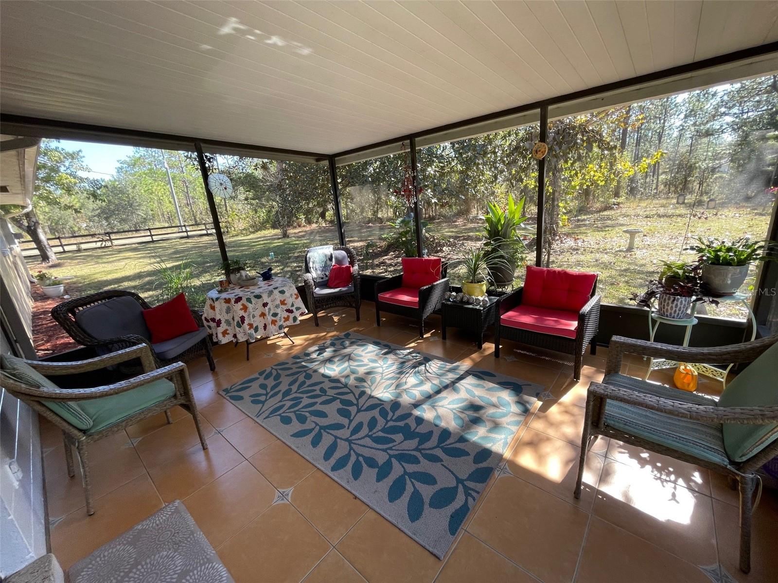 RAINBOW LAKES ESTATES - Residential