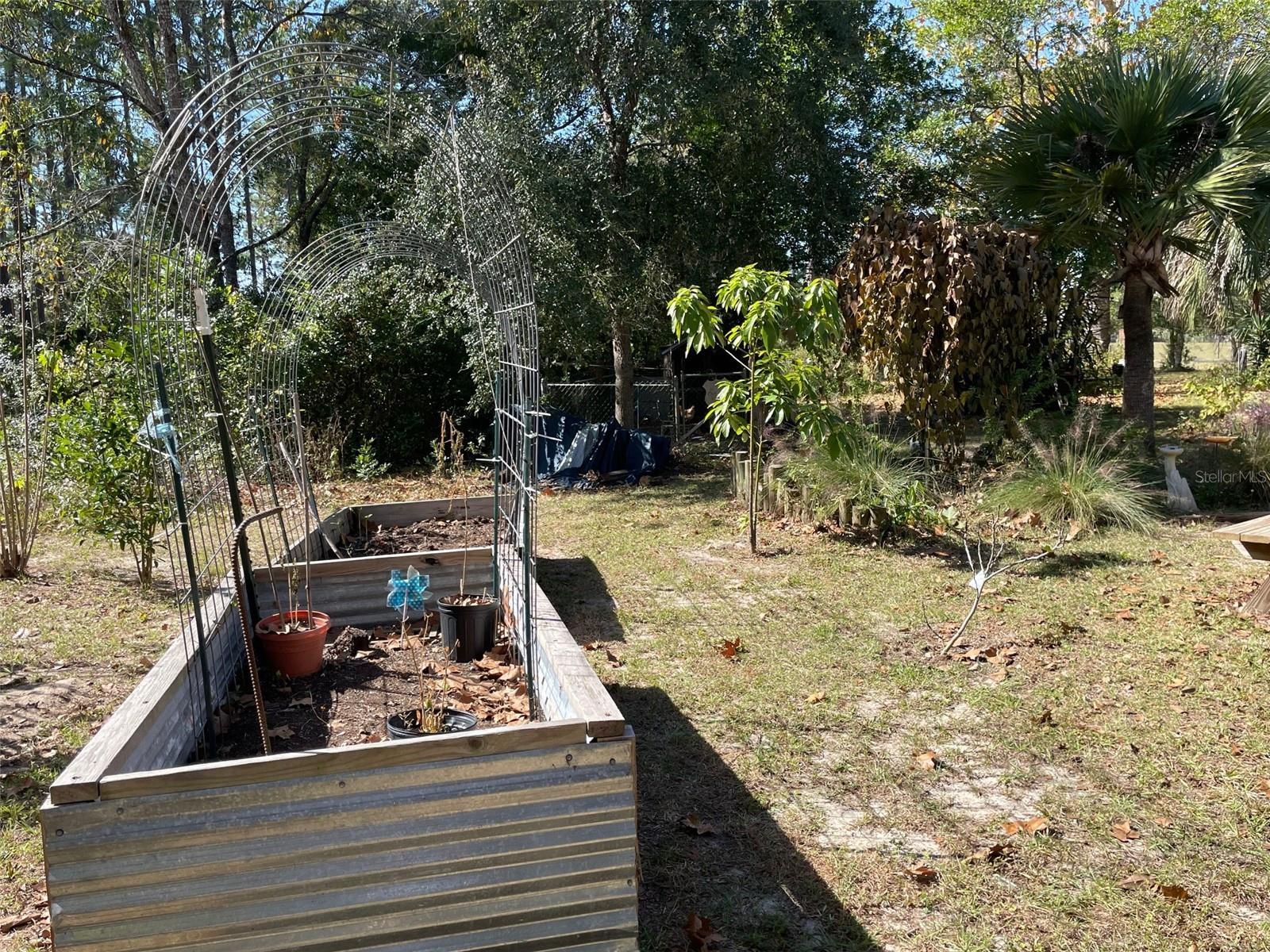 RAINBOW LAKES ESTATES - Residential