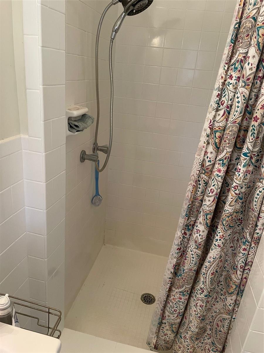 RAINBOW LAKES ESTATES - Residential