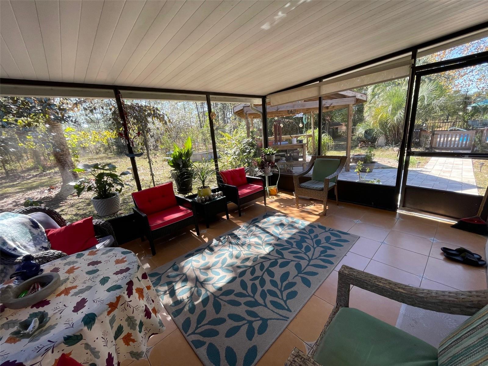 RAINBOW LAKES ESTATES - Residential