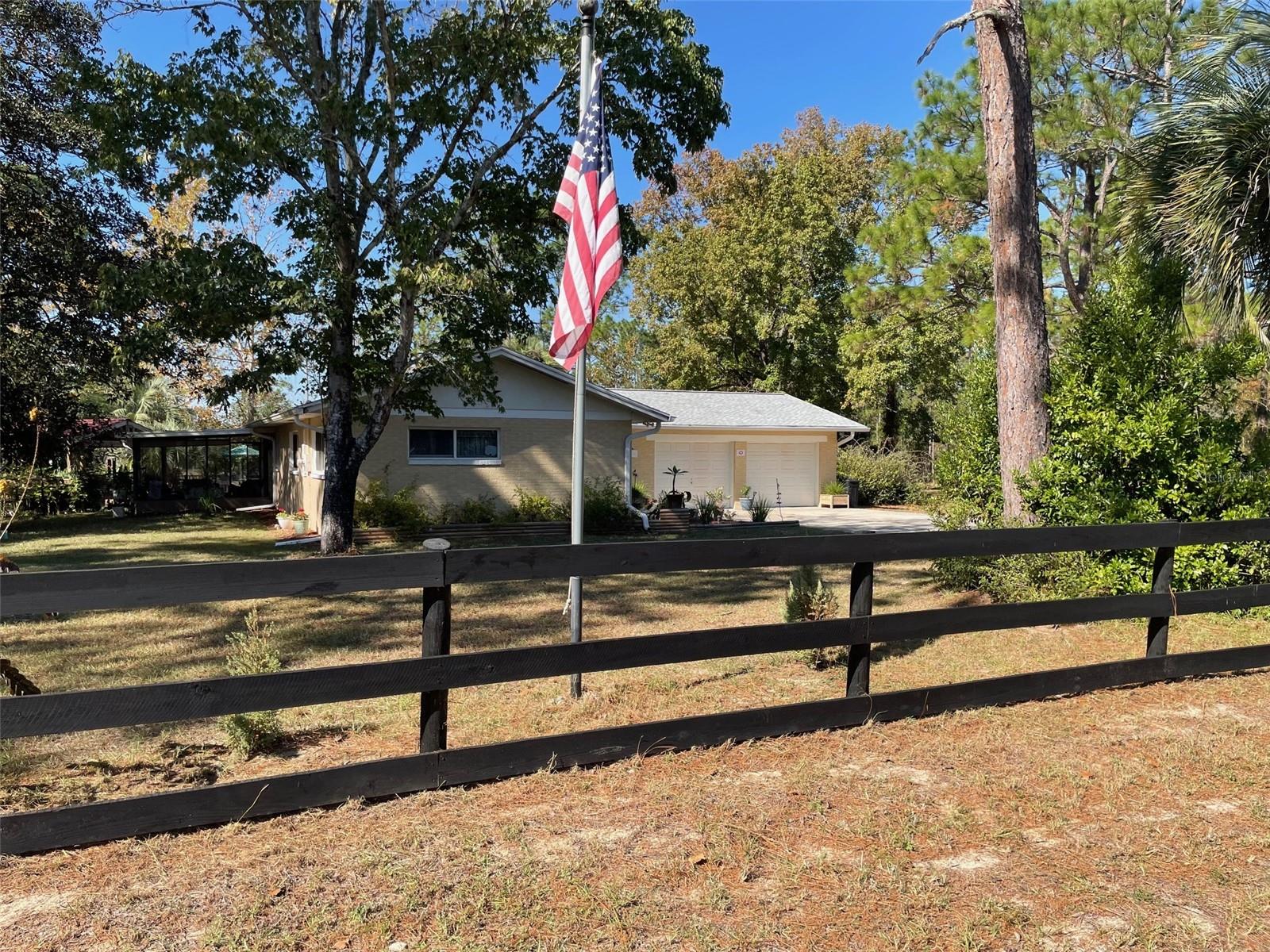 RAINBOW LAKES ESTATES - Residential