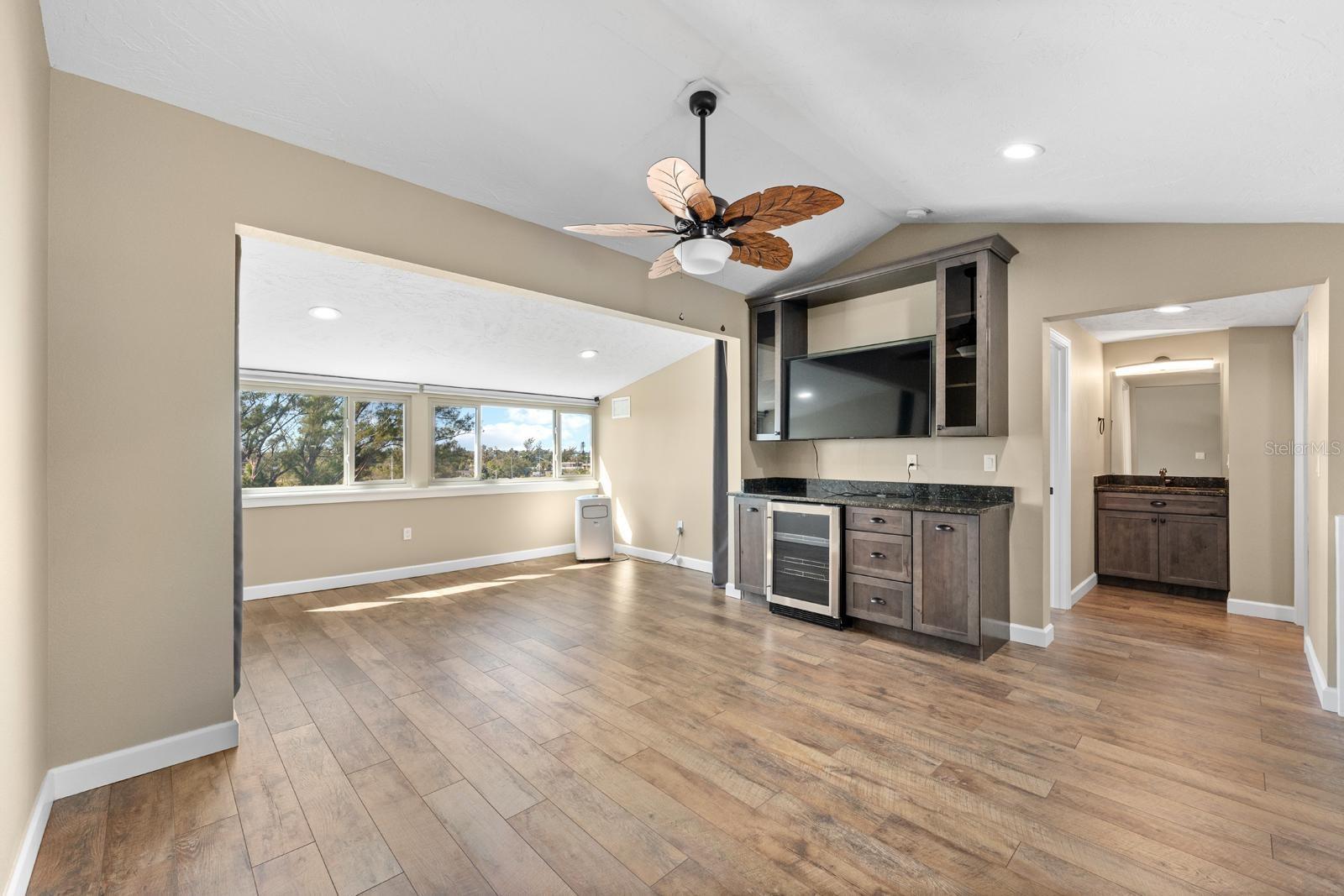 THE WATERWAY PH I - Residential