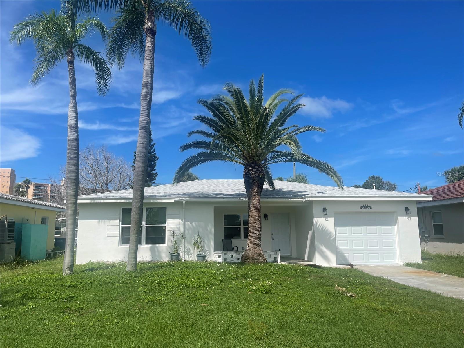 Cozy Beach Cottage now available for rent! This adorable, 3-bedroom, 2-bathroom plus 1 car garage home is ready for your personalized touches! Nice open floor plan with beautiful natural light throughout. Fenced large sized backyard and a short distance to a beautiful, dog-friendly beach!