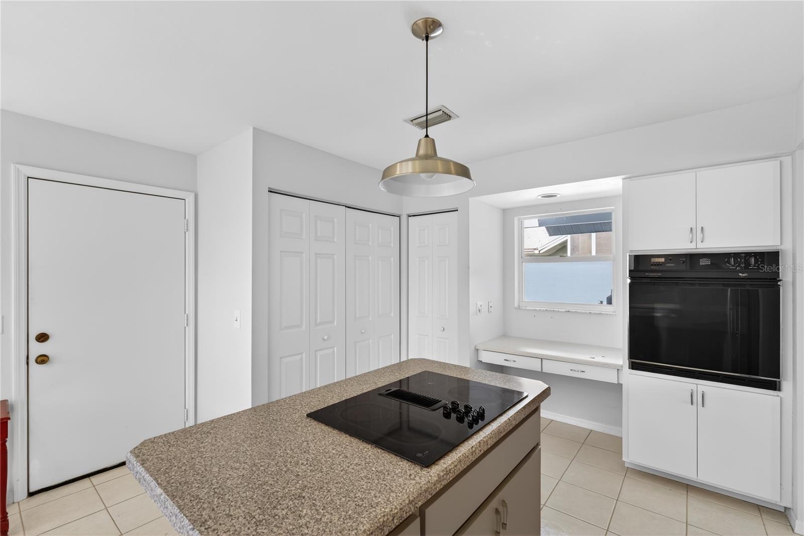 HARRINGTON LAKE - Residential