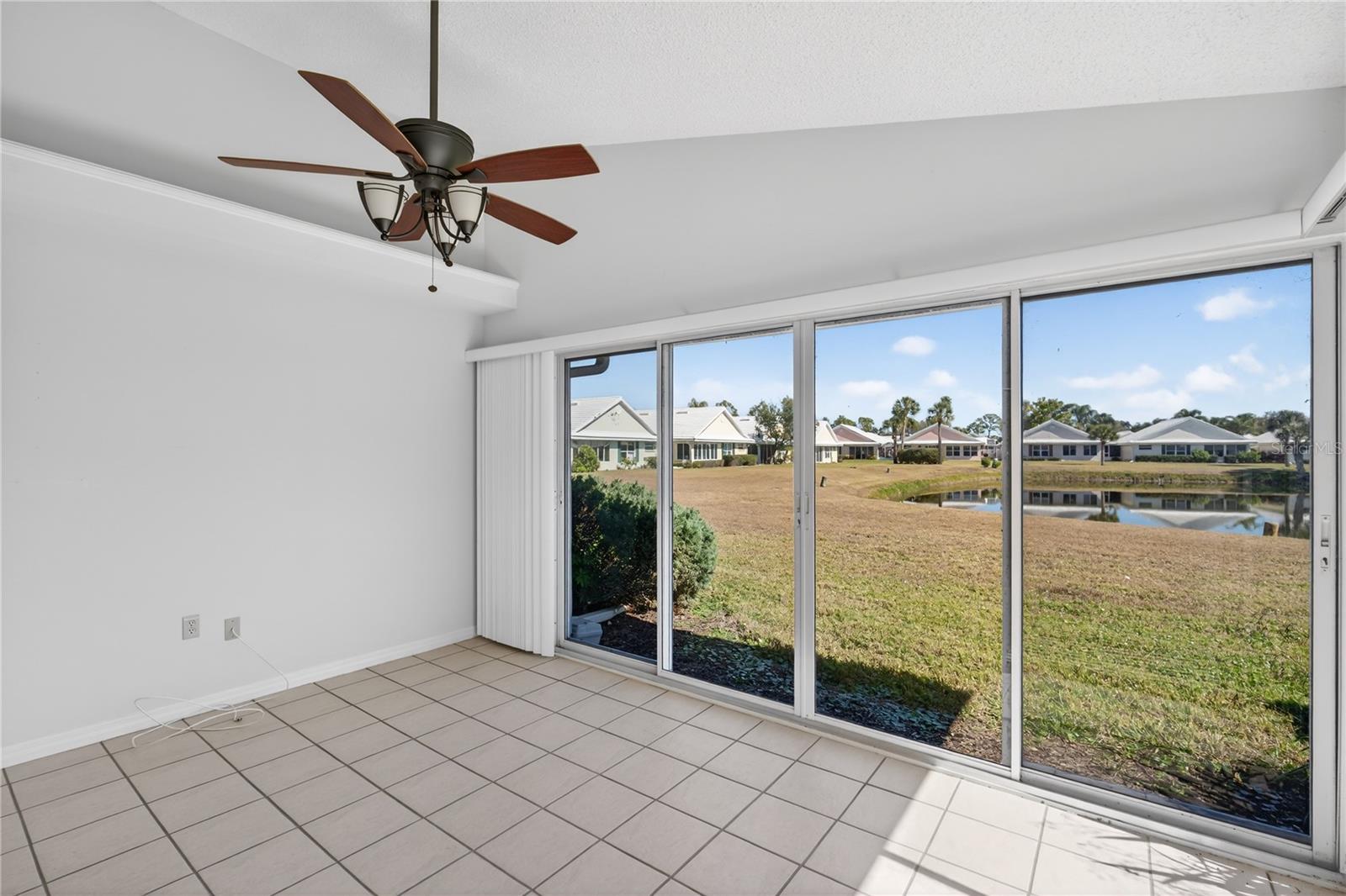 HARRINGTON LAKE - Residential