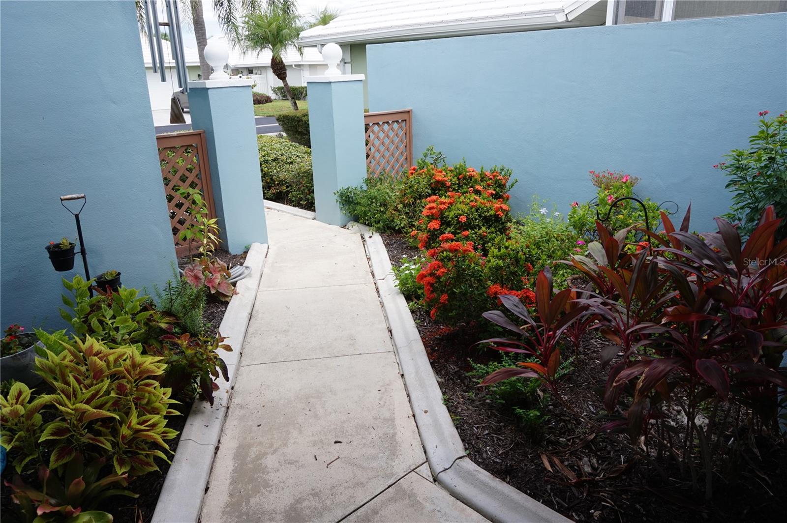 HARRINGTON LAKE - Residential