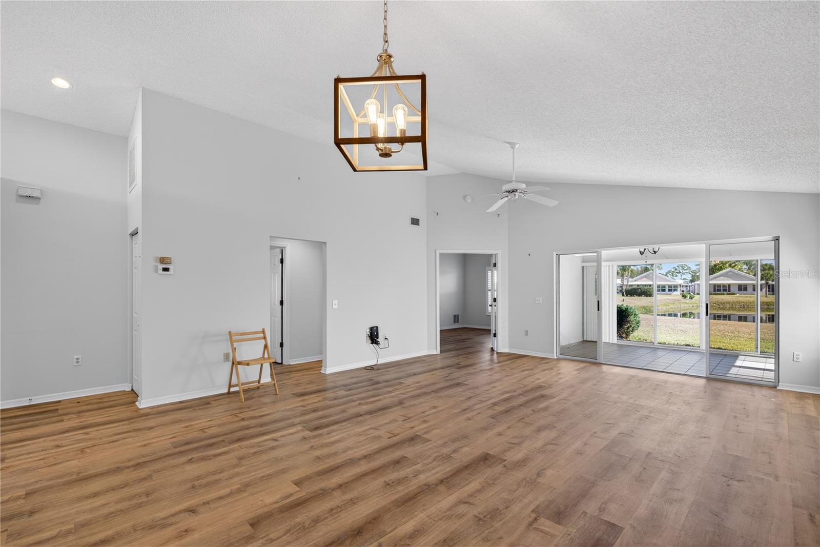 HARRINGTON LAKE - Residential