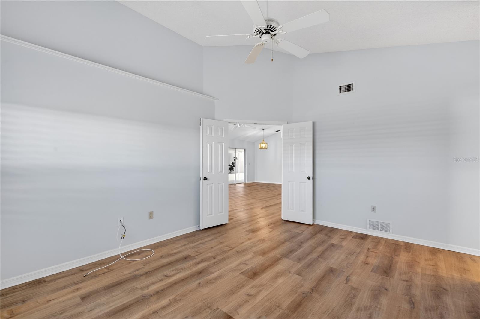 HARRINGTON LAKE - Residential