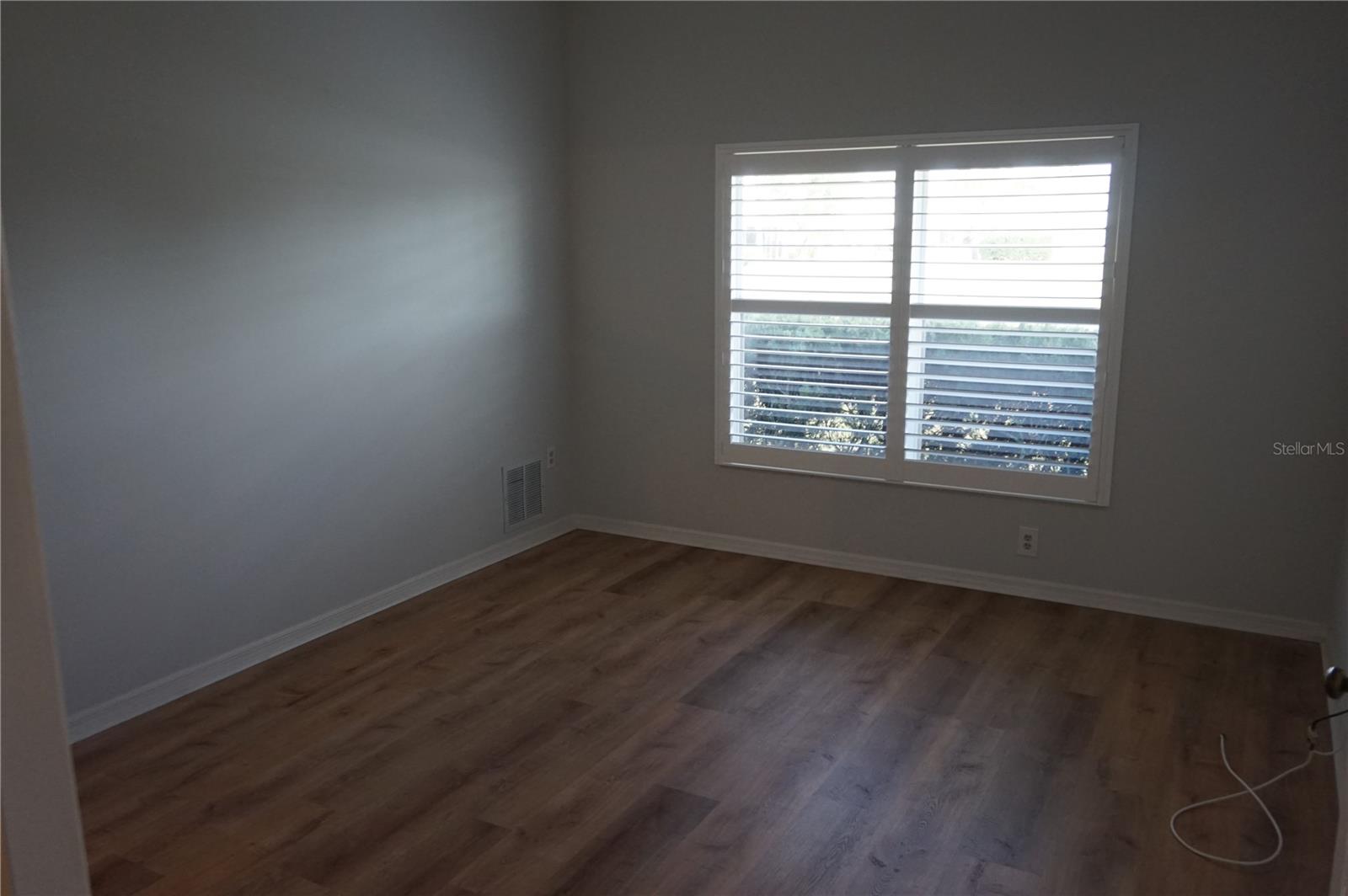 HARRINGTON LAKE - Residential