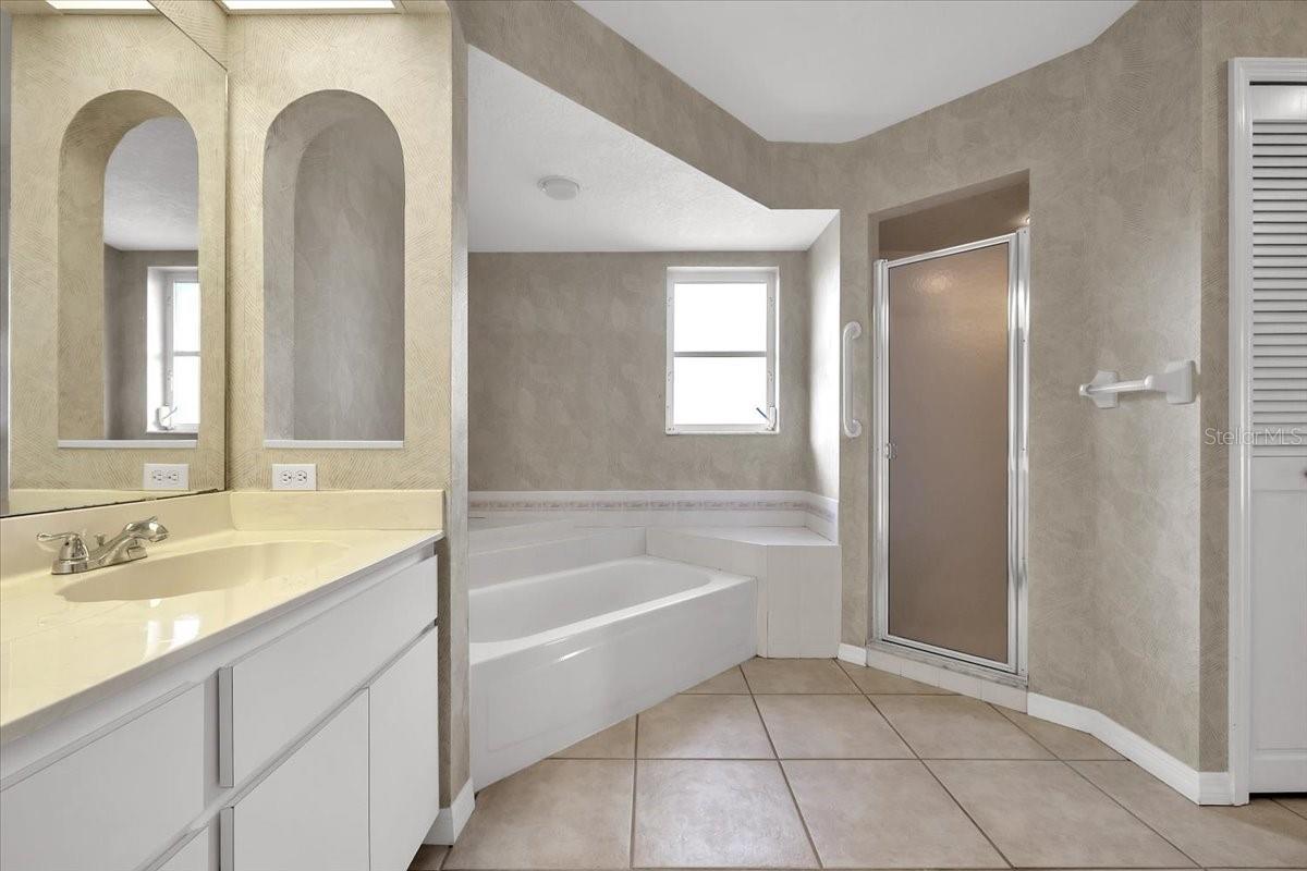 ROTONDA WEST BROADMOOR - Residential