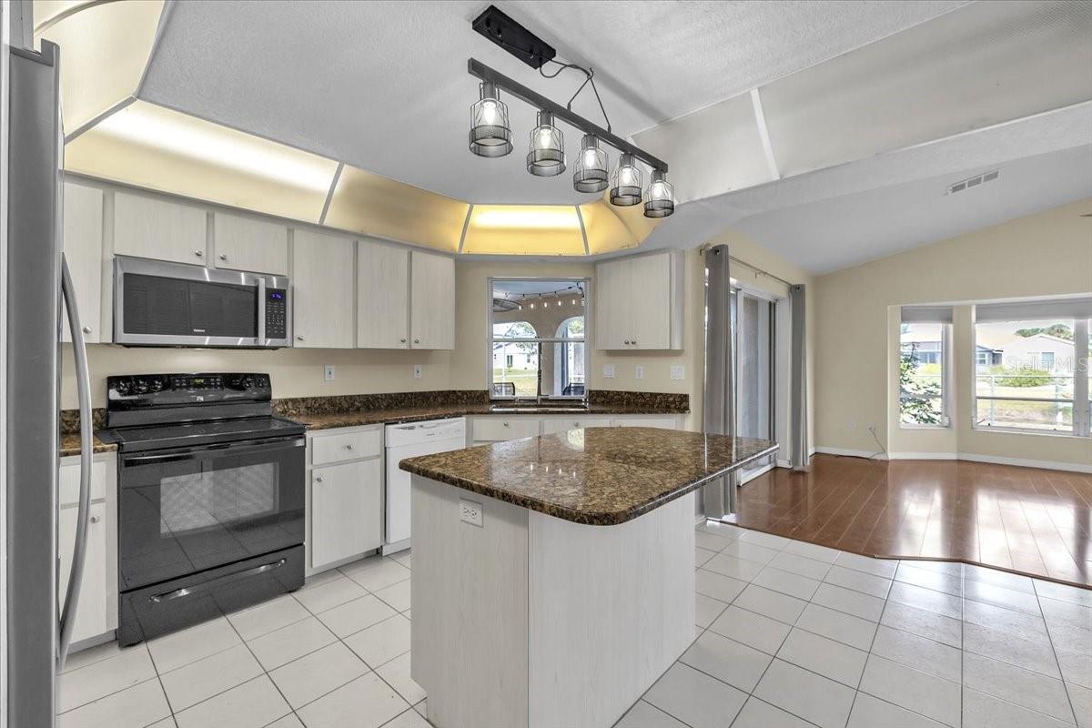 ROTONDA WEST BROADMOOR - Residential