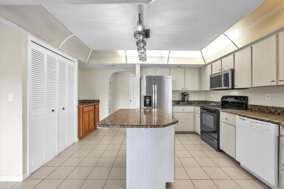 ROTONDA WEST BROADMOOR - Residential