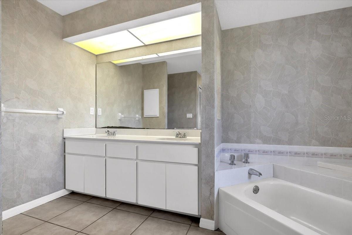 ROTONDA WEST BROADMOOR - Residential