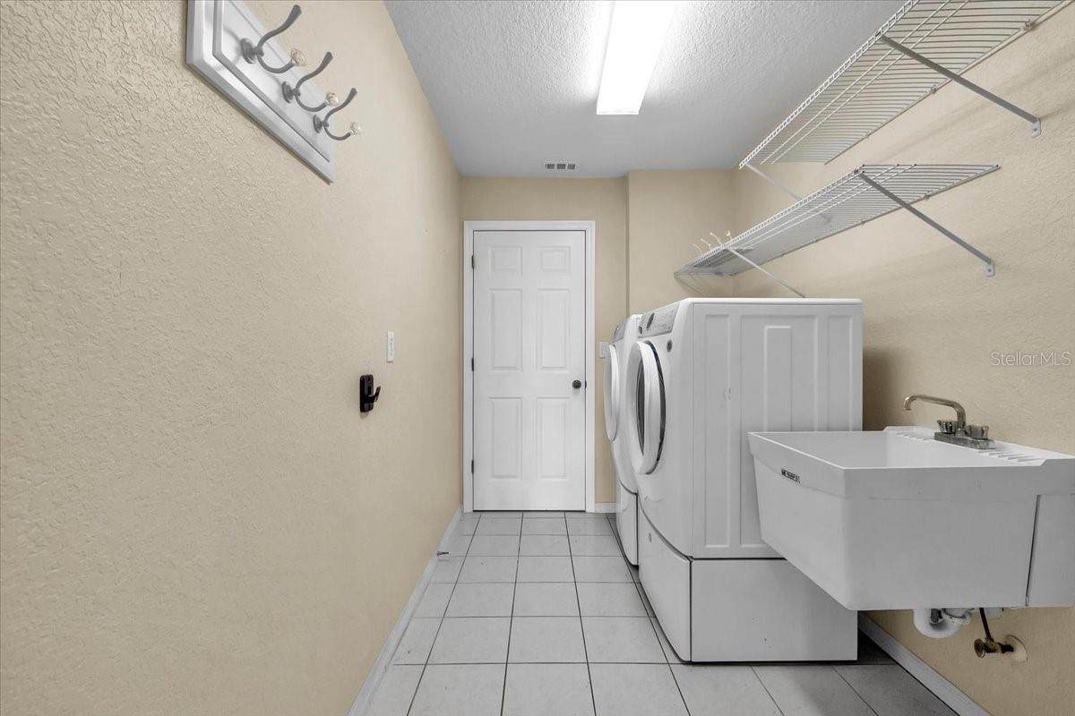 ROTONDA WEST BROADMOOR - Residential