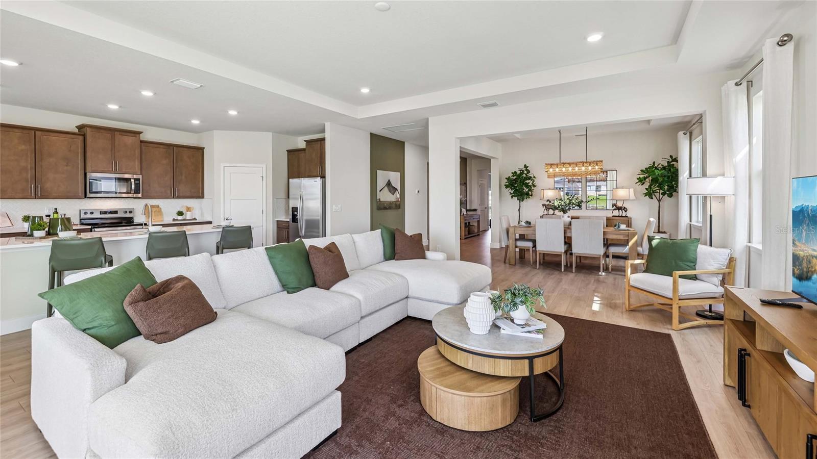 BUCHANAN TRAILS - Residential