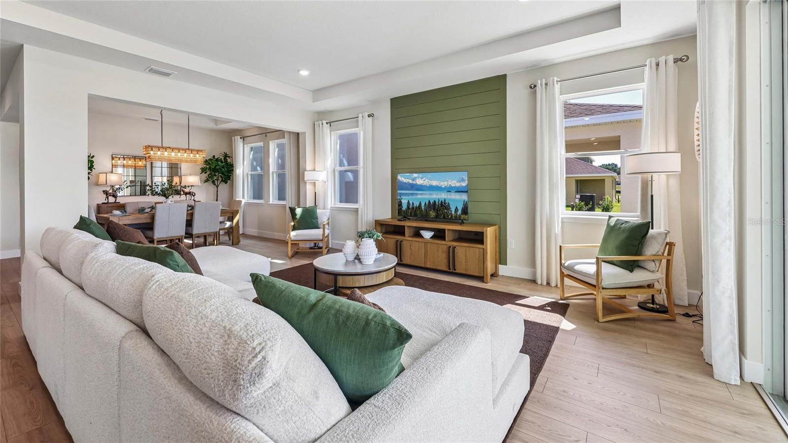 BUCHANAN TRAILS - Residential