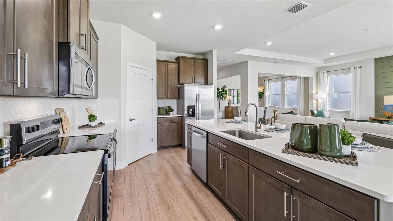 BUCHANAN TRAILS - Residential
