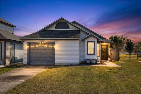 Photo of 9808 Surrey Ridge Road, Orlando, FL 32825 (MLS # O6385282)