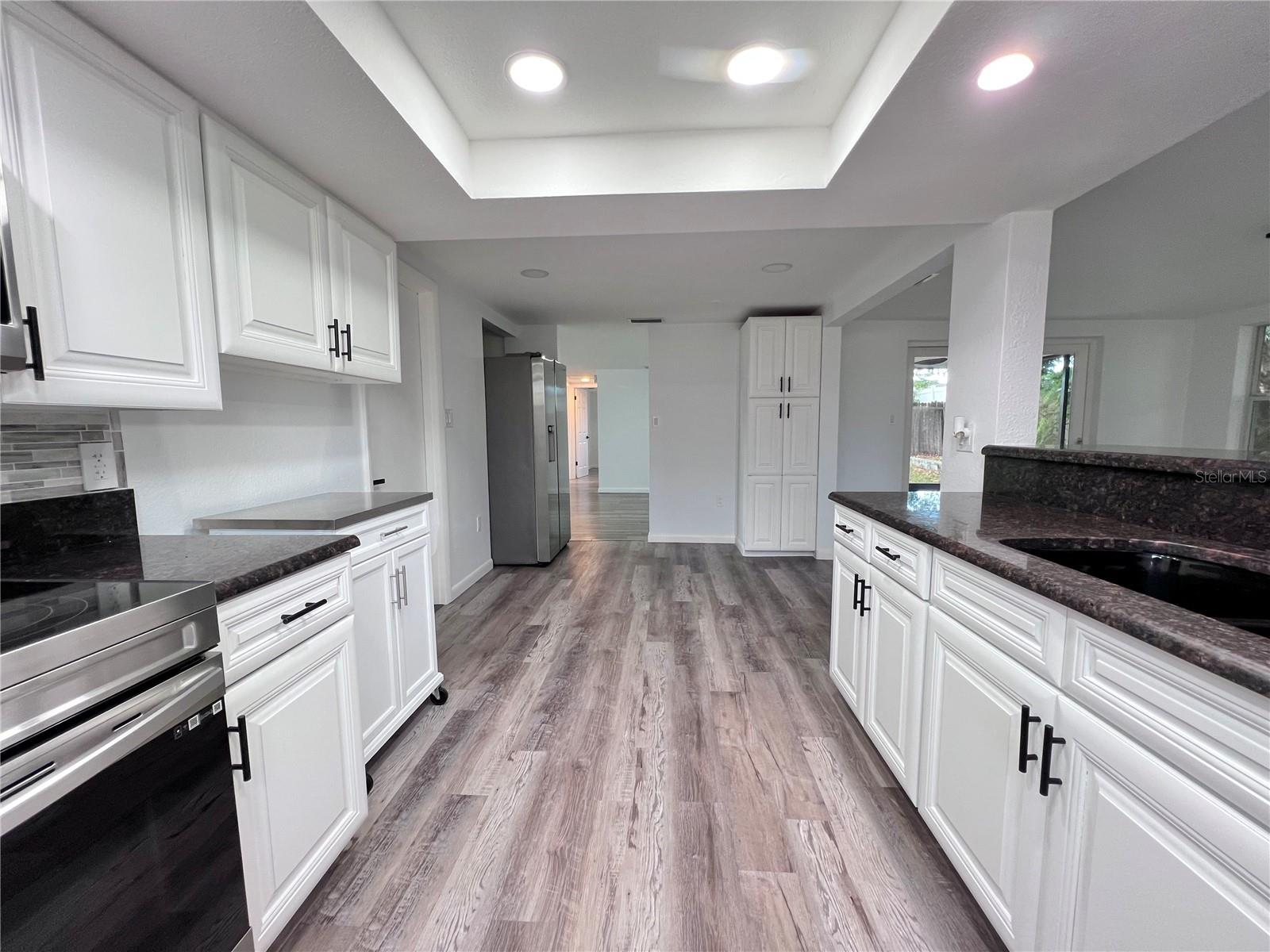 LA VILLA GARDENS - Residential Lease