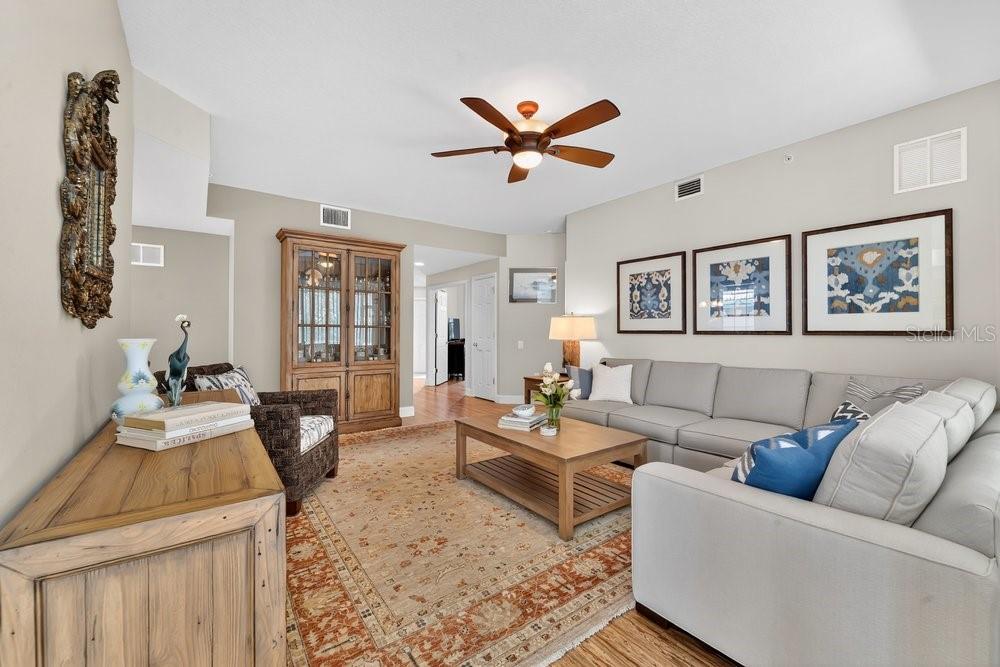 COACHMAN RESERVE CONDO - Residential