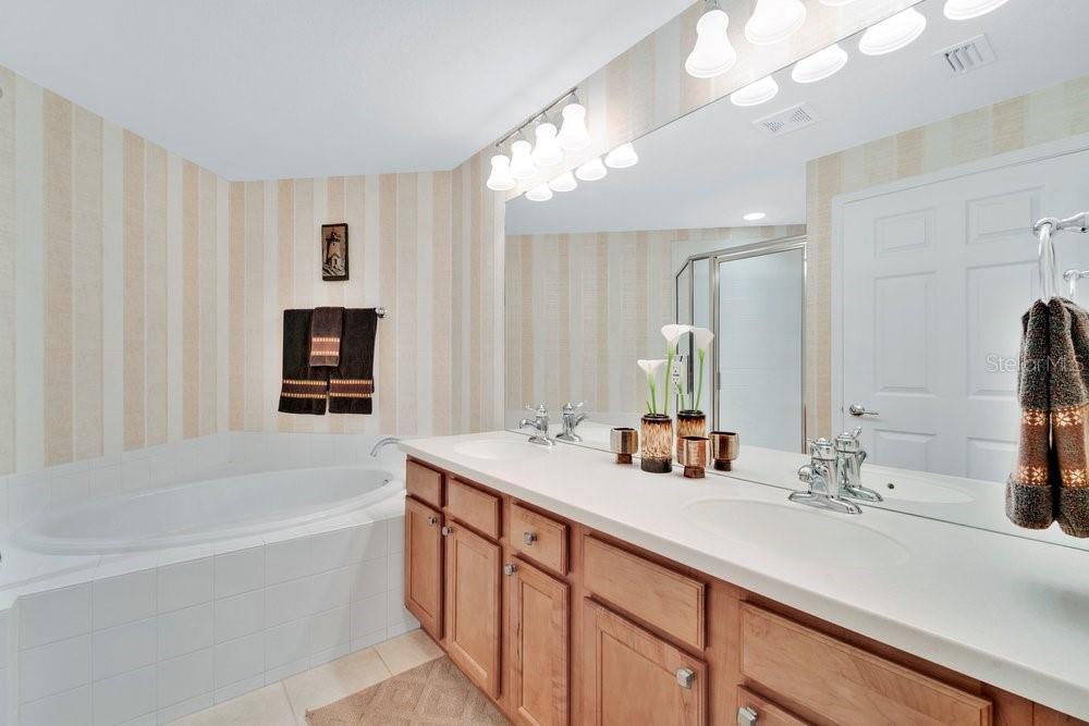 COACHMAN RESERVE CONDO - Residential