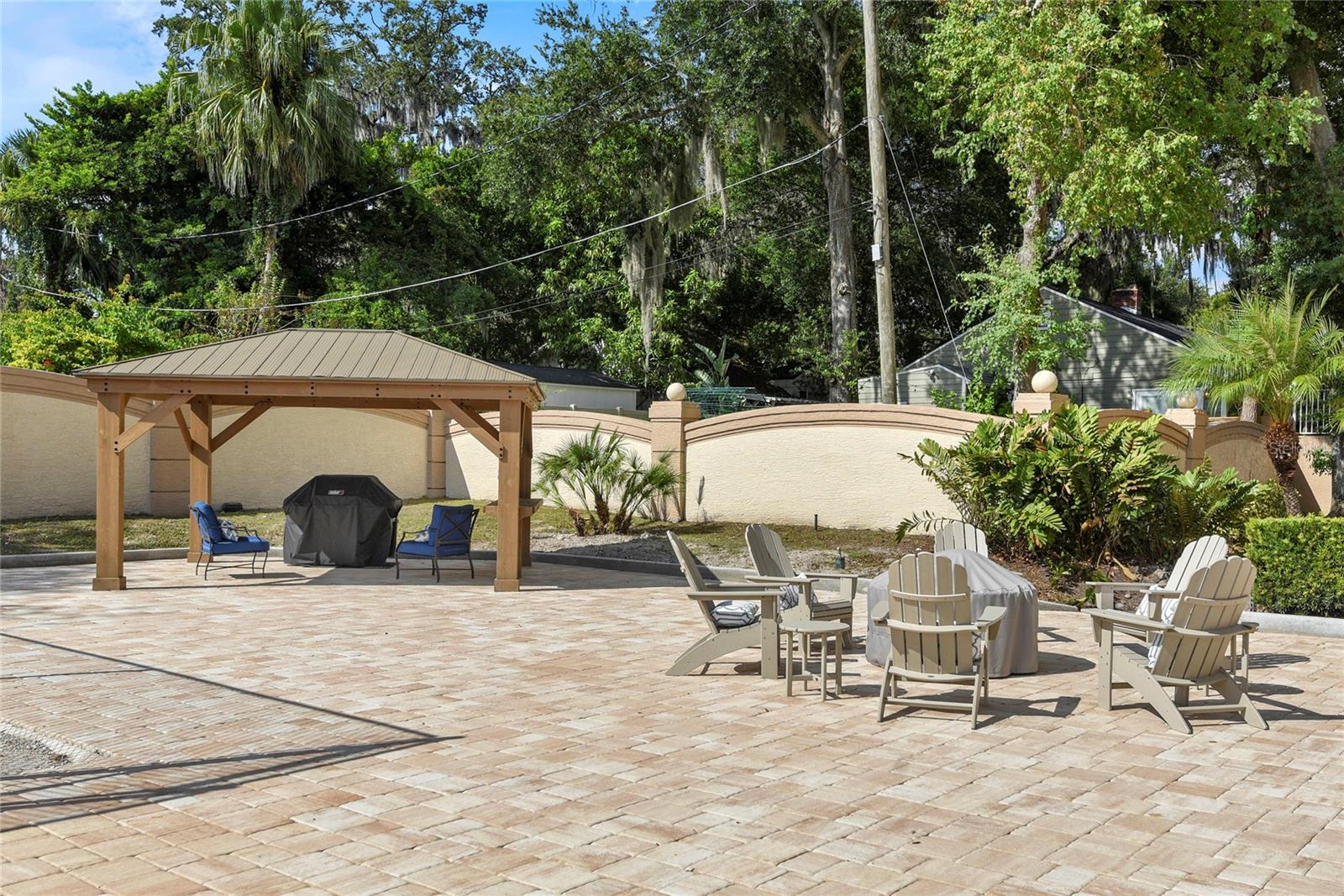 RENAISSANCE AT LAKE IVANHOE CONDO - Residential