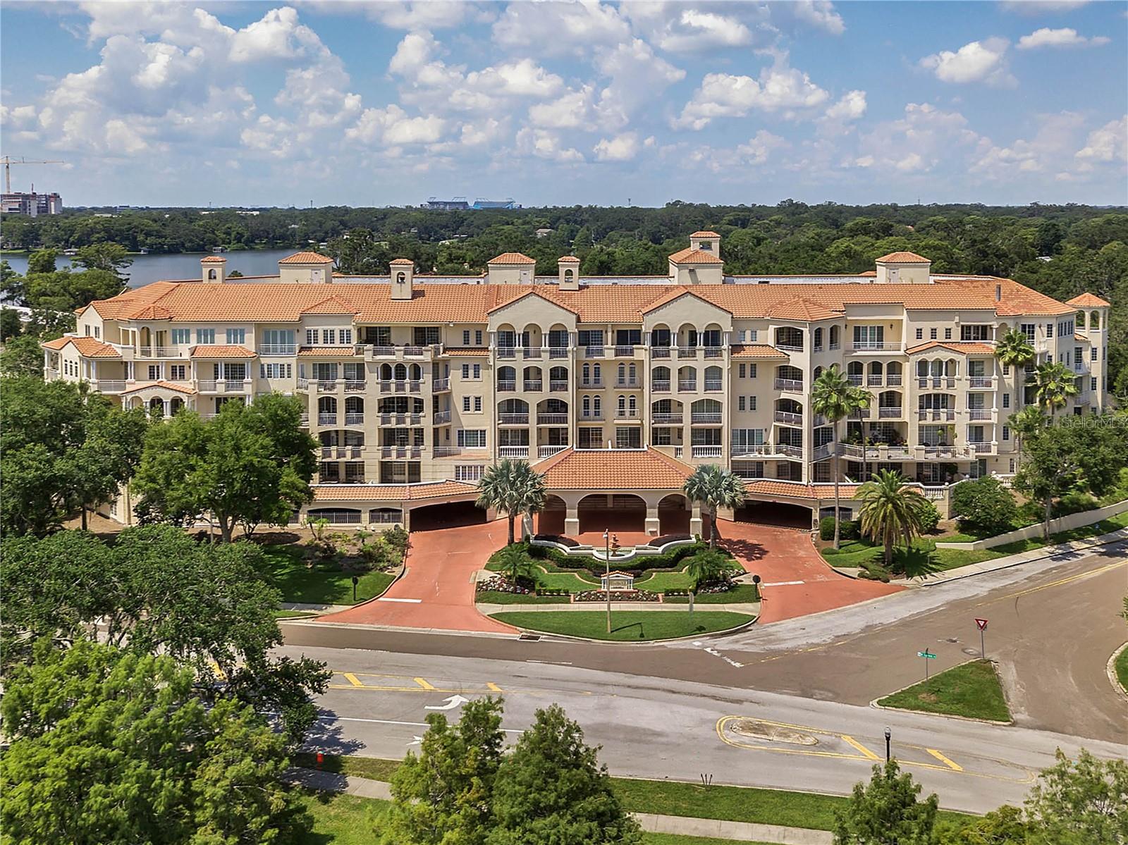 RENAISSANCE AT LAKE IVANHOE CONDO - Residential