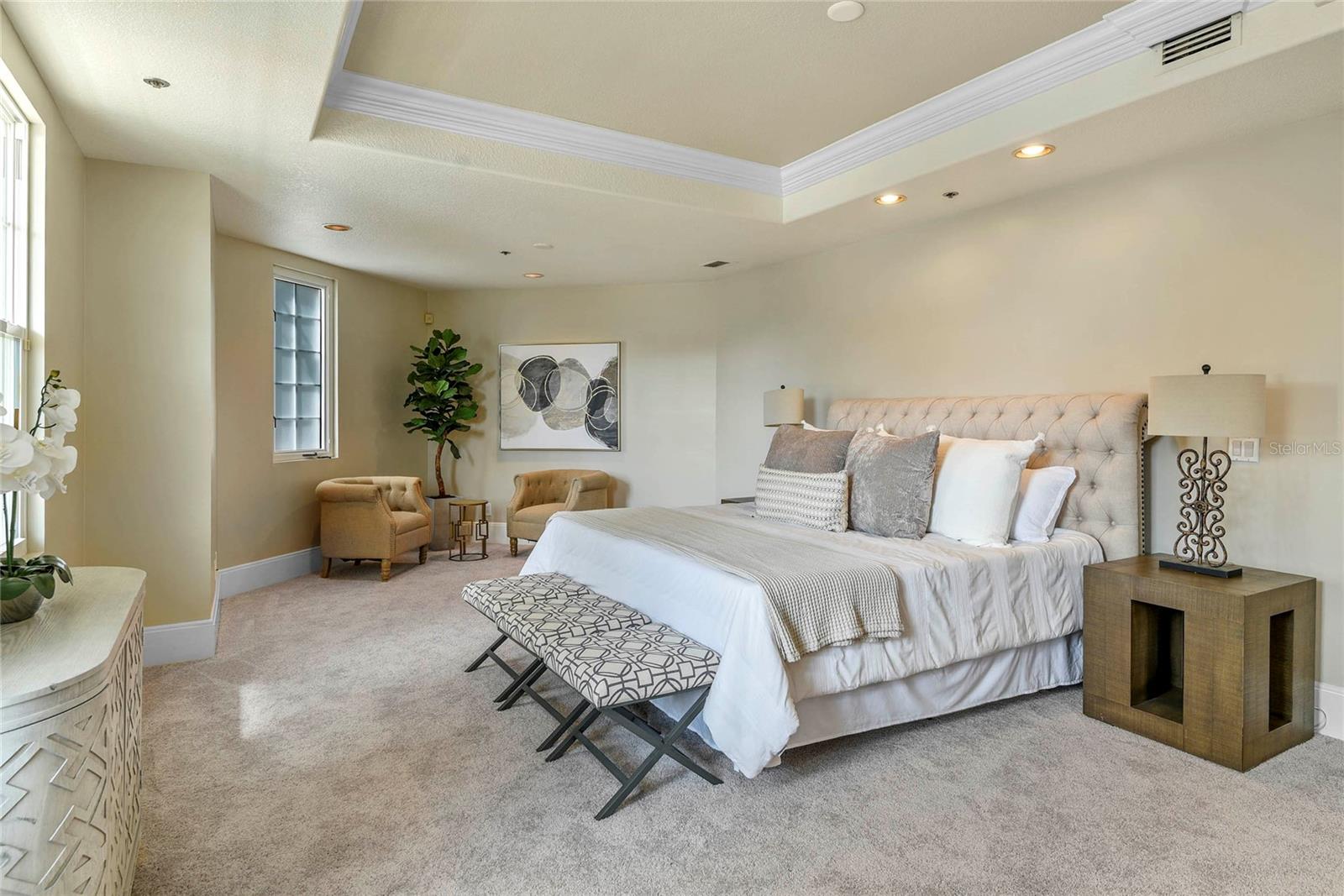 RENAISSANCE AT LAKE IVANHOE CONDO - Residential