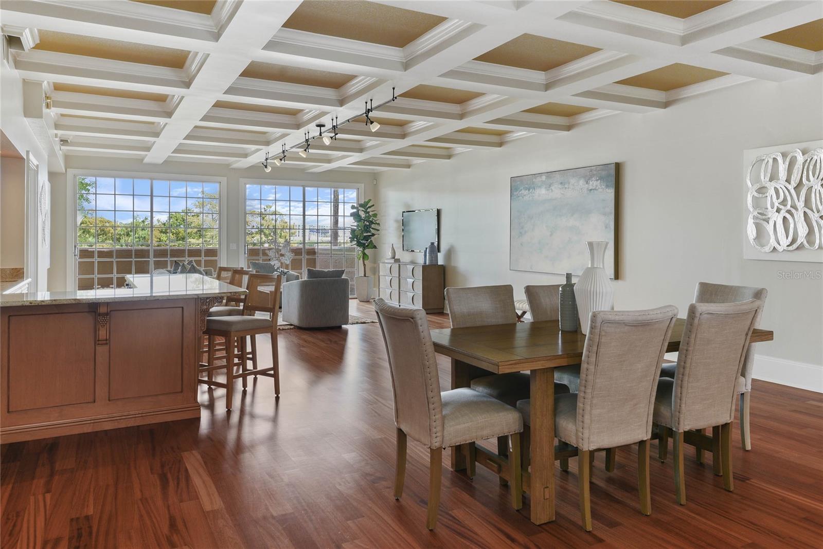 RENAISSANCE AT LAKE IVANHOE CONDO - Residential