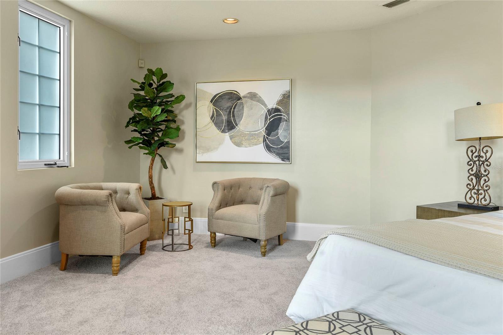 RENAISSANCE AT LAKE IVANHOE CONDO - Residential