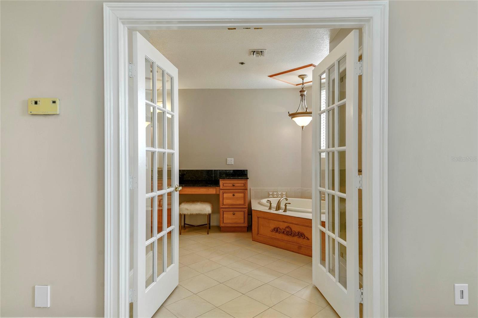 RENAISSANCE AT LAKE IVANHOE CONDO - Residential