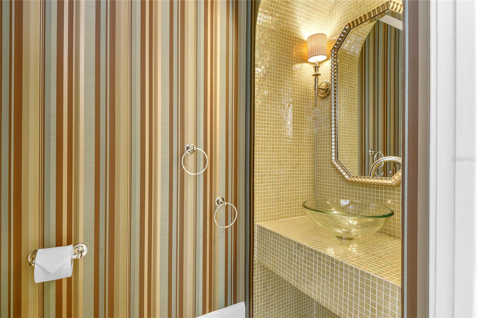 RENAISSANCE AT LAKE IVANHOE CONDO - Residential