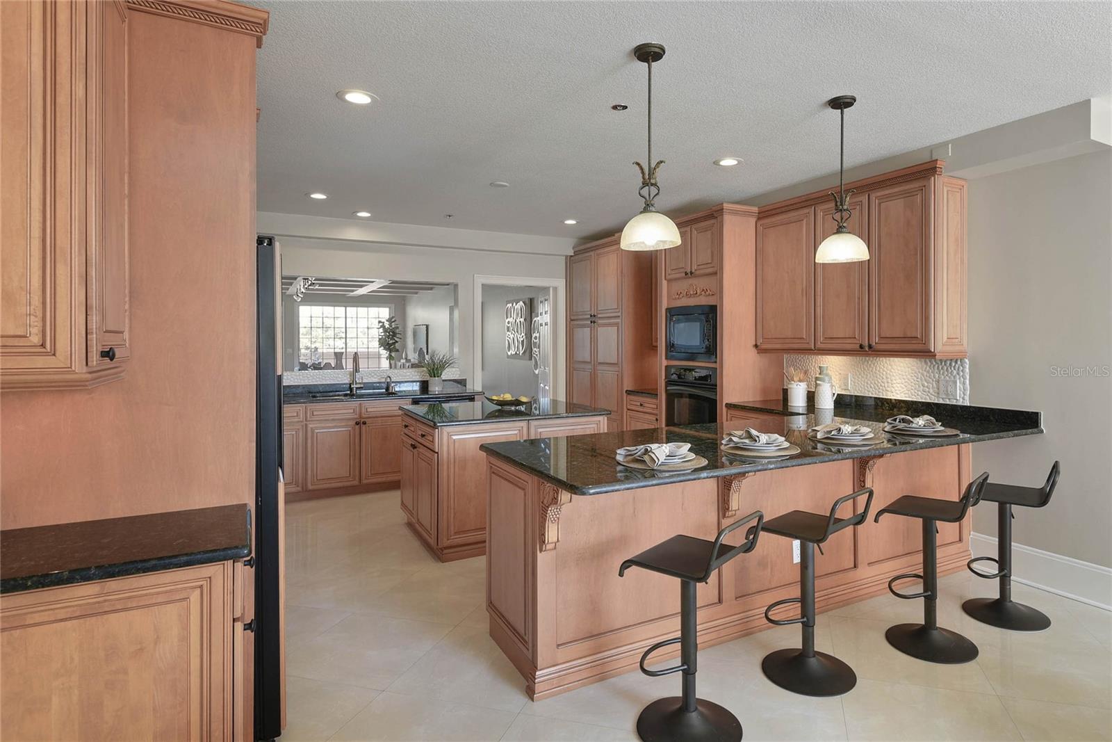 RENAISSANCE AT LAKE IVANHOE CONDO - Residential