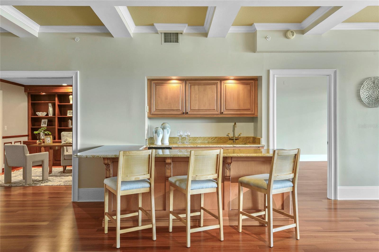 RENAISSANCE AT LAKE IVANHOE CONDO - Residential