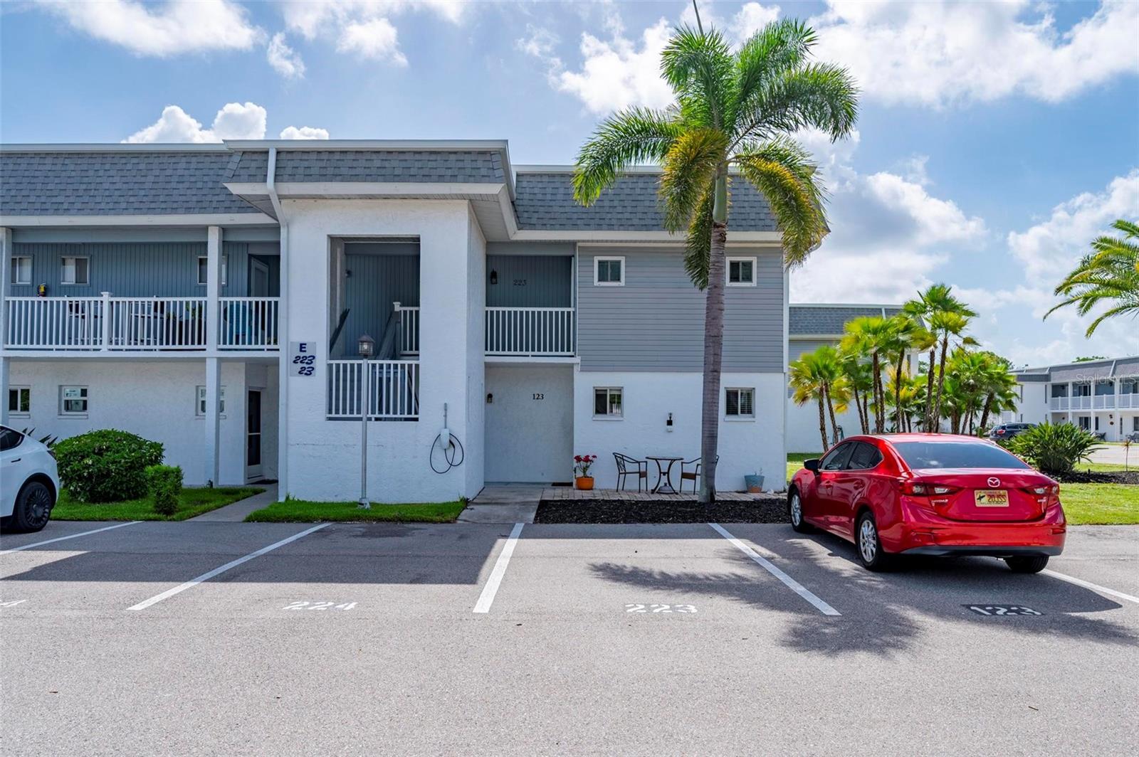 EDGEWATER VILLAGE BLDG E - Residential