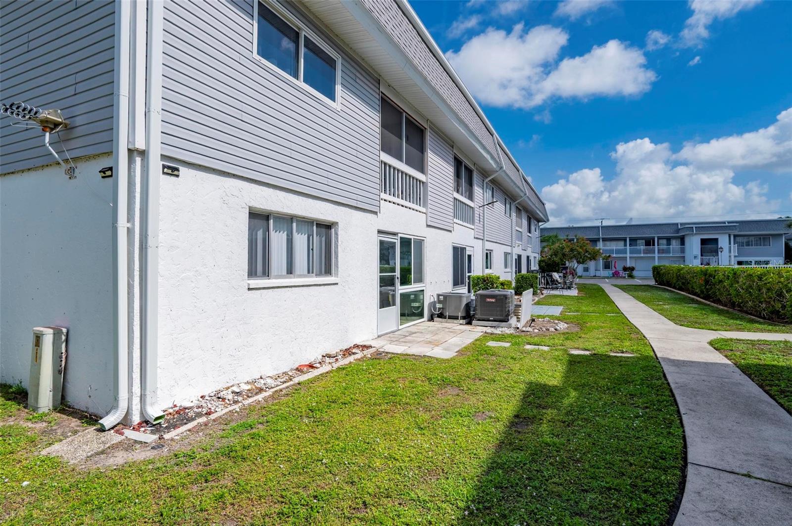 EDGEWATER VILLAGE BLDG E - Residential