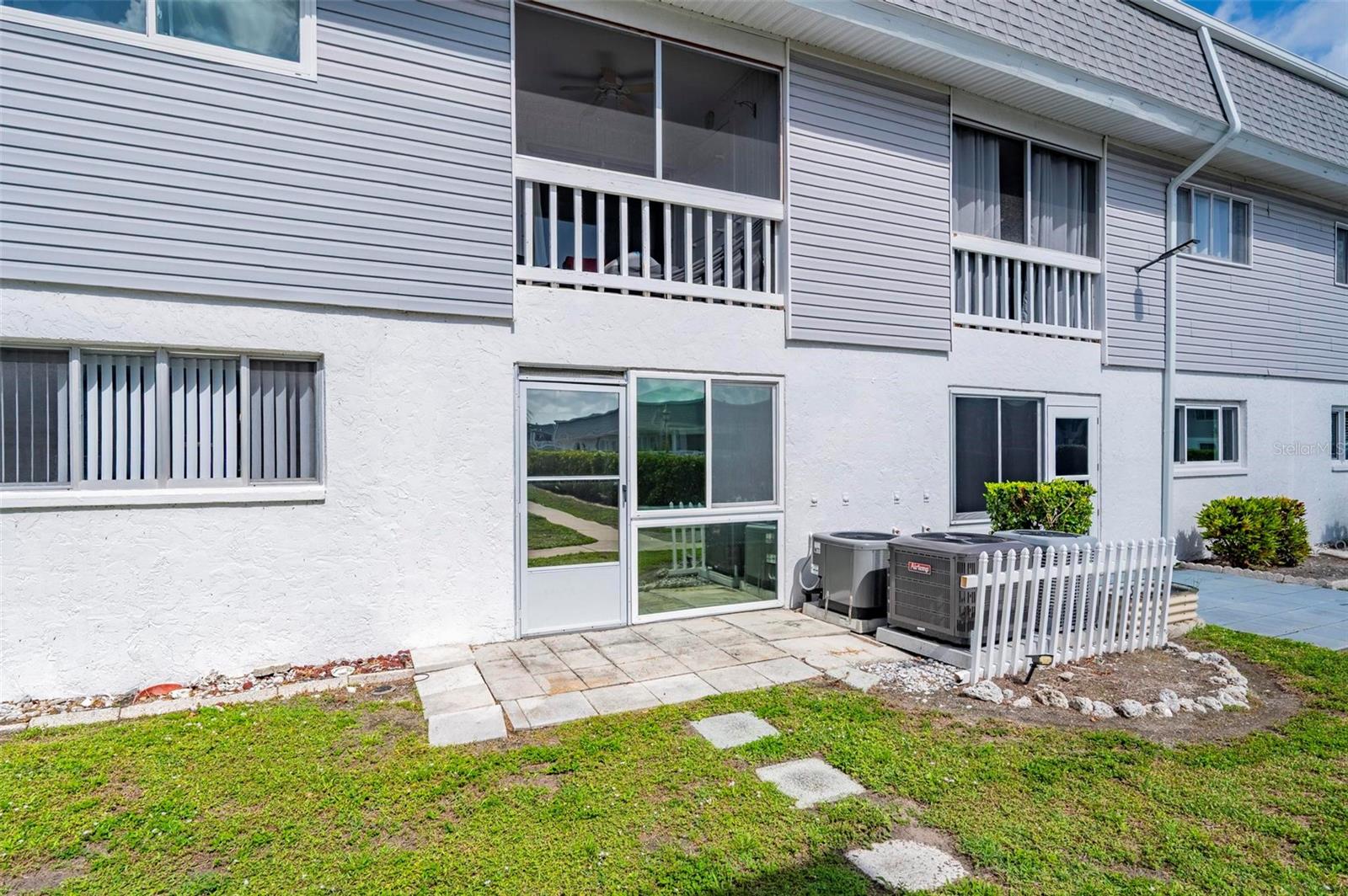 EDGEWATER VILLAGE BLDG E - Residential