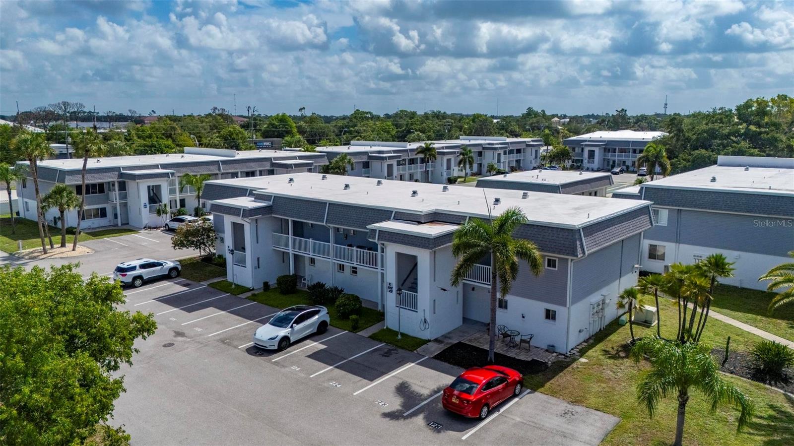 EDGEWATER VILLAGE BLDG E - Residential