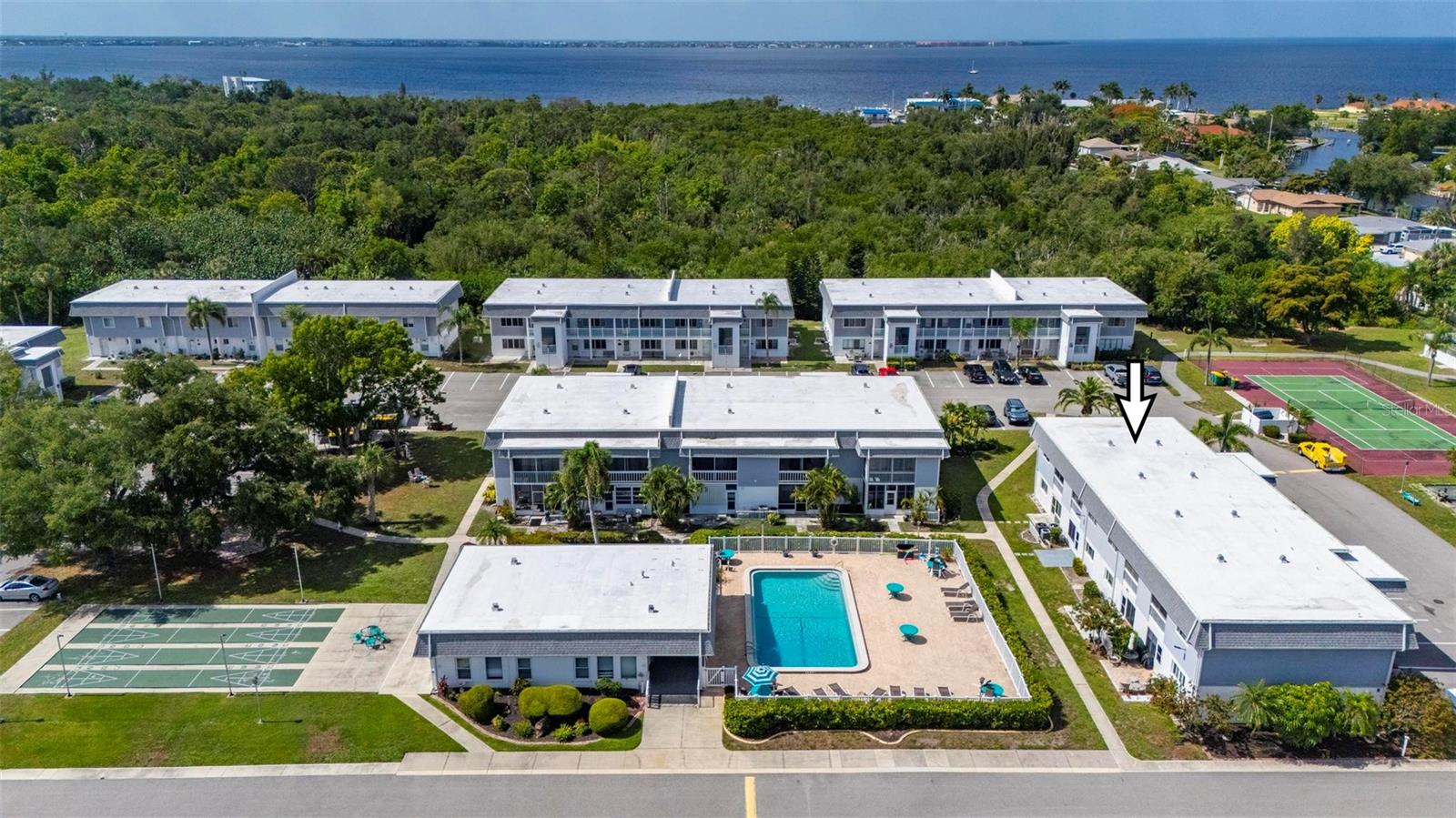 EDGEWATER VILLAGE BLDG E - Residential