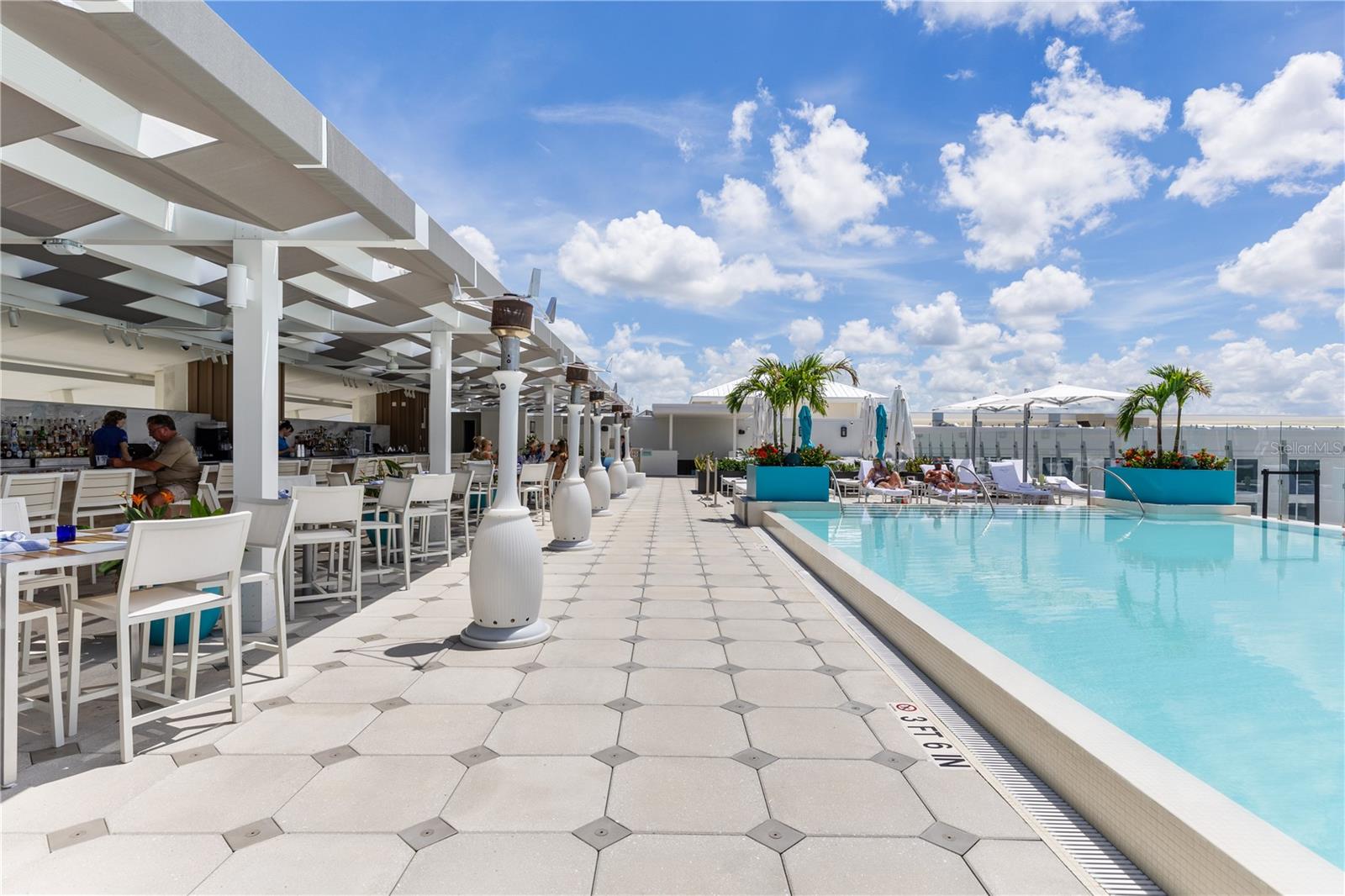 EDGEWATER VILLAGE BLDG E - Residential
